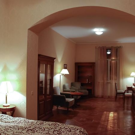 Central Apartments Lviv Room photo