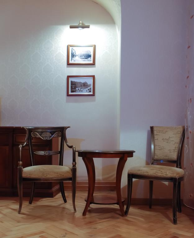 Central Apartments Lviv Room photo