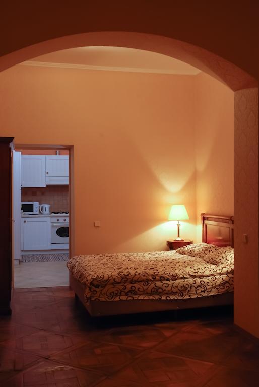 Central Apartments Lviv Room photo