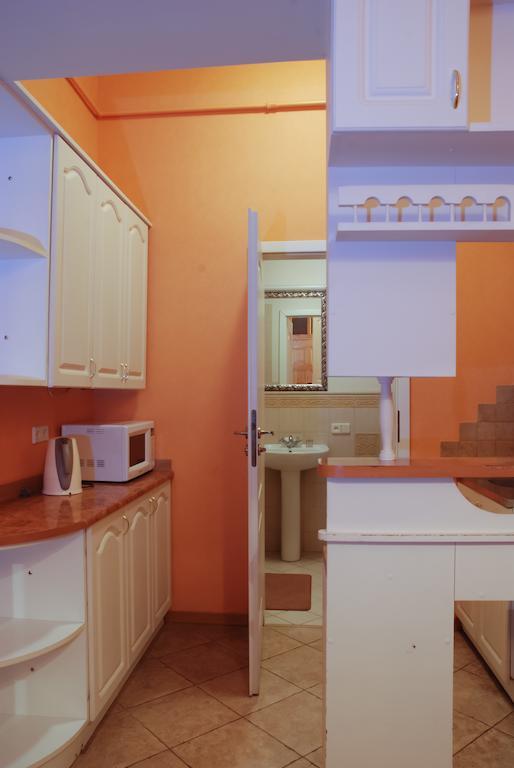 Central Apartments Lviv Room photo