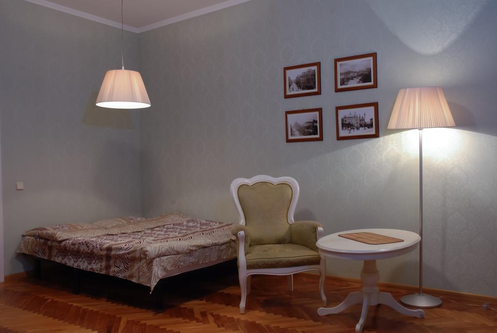 Central Apartments Lviv Room photo