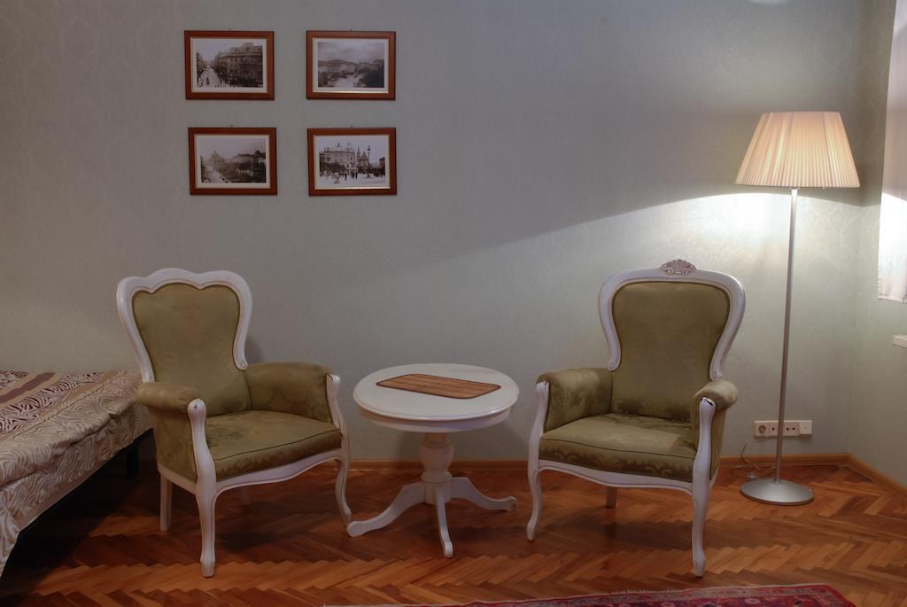 Central Apartments Lviv Room photo