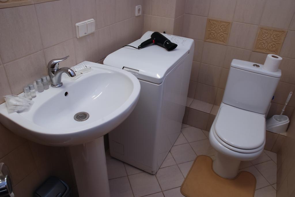 Central Apartments Lviv Room photo