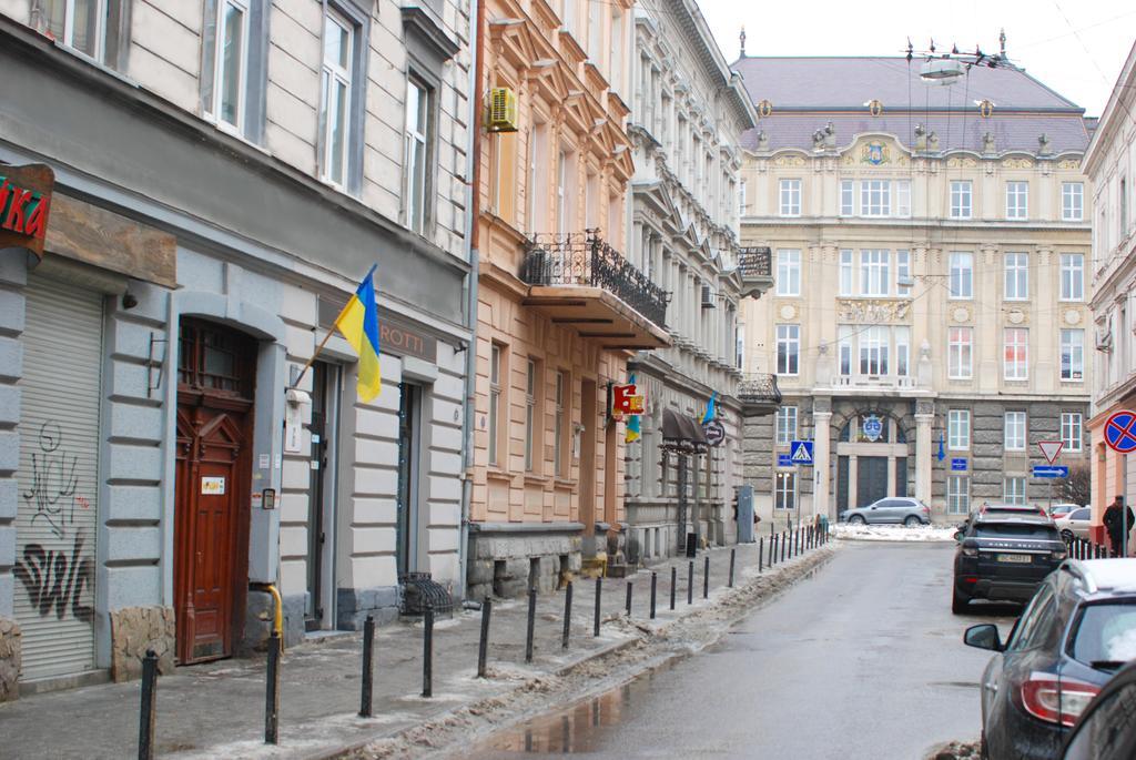 Central Apartments Lviv Exterior photo